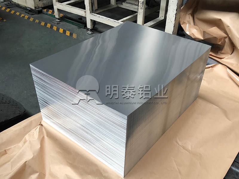 插片散热器用1060铝板：出色的导热性与良好的加工性结合